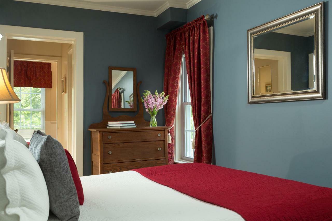 Inn At Pleasant Lake New London Εξωτερικό φωτογραφία