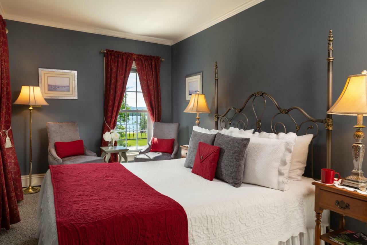 Inn At Pleasant Lake New London Εξωτερικό φωτογραφία