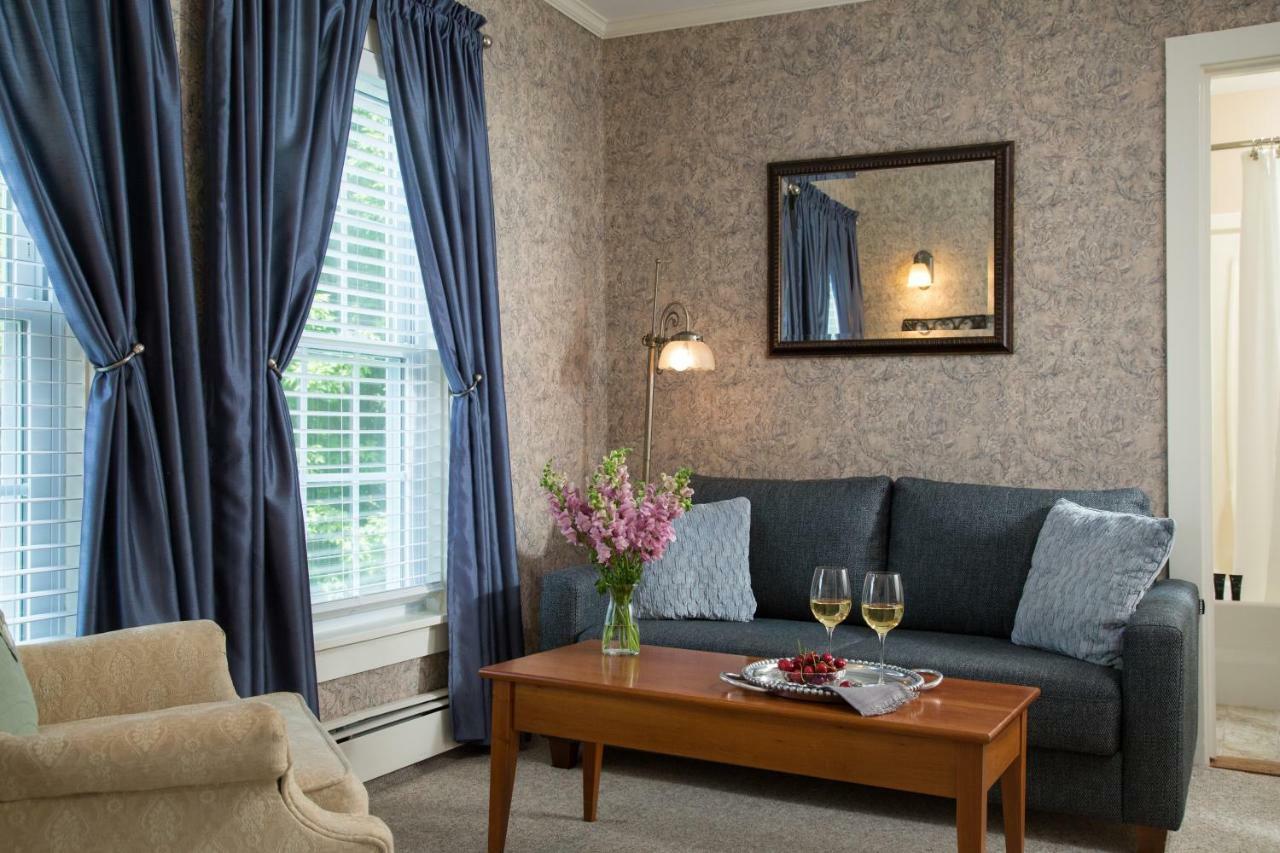 Inn At Pleasant Lake New London Εξωτερικό φωτογραφία
