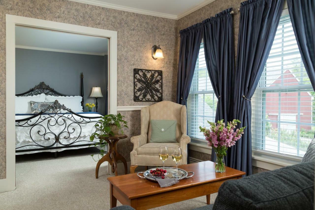 Inn At Pleasant Lake New London Εξωτερικό φωτογραφία