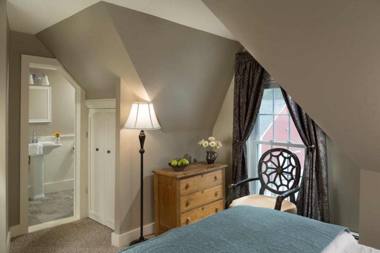 Inn At Pleasant Lake New London Εξωτερικό φωτογραφία