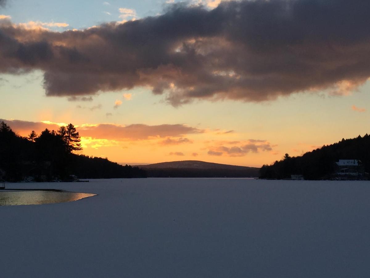 Inn At Pleasant Lake New London Εξωτερικό φωτογραφία